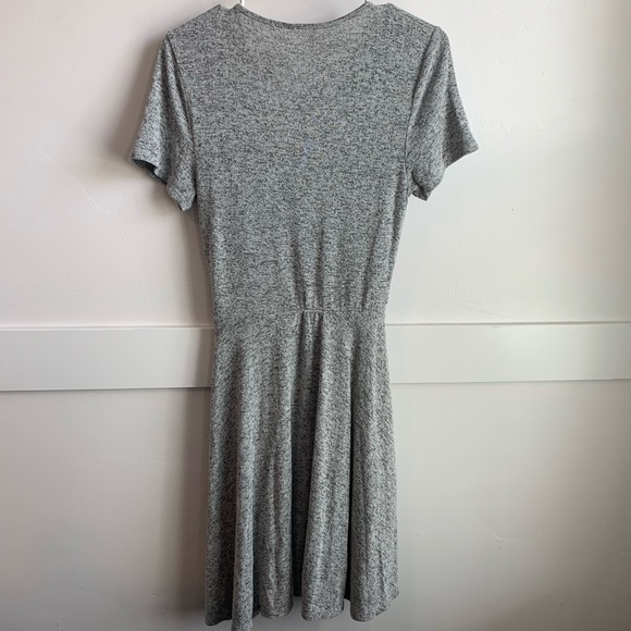 Alya Heathered Gray Short Sleeve Wrap Dress - Picture 3 of 8